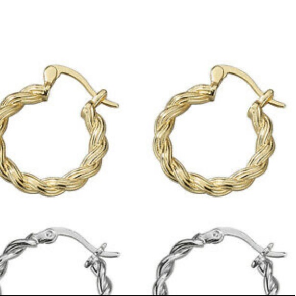 NEW 18k Gold Plated Small hoop Earrings - Picture 2 of 6